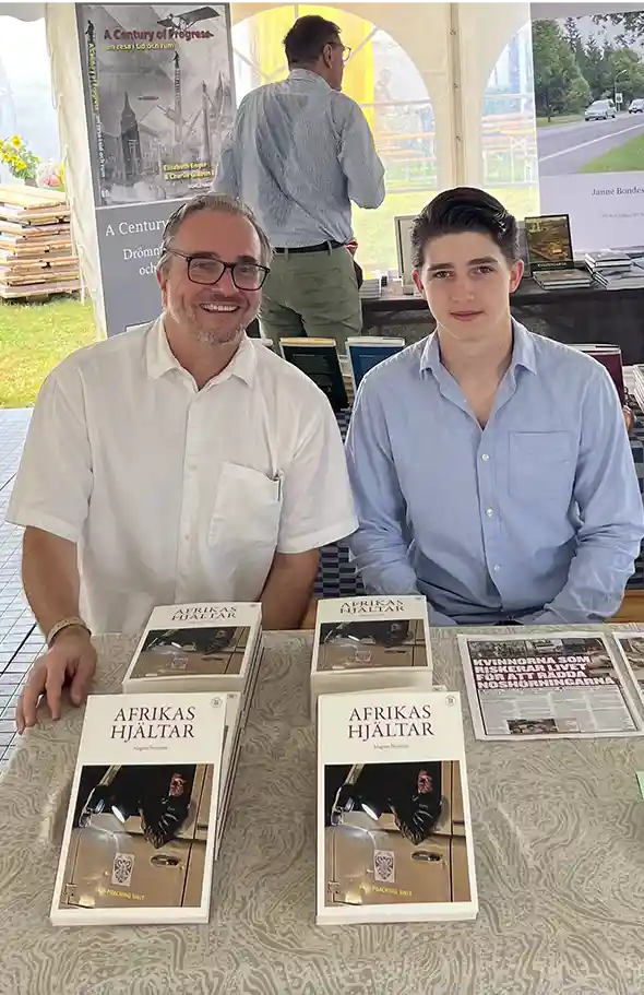 Magnus Nyström tillsammans med sonen